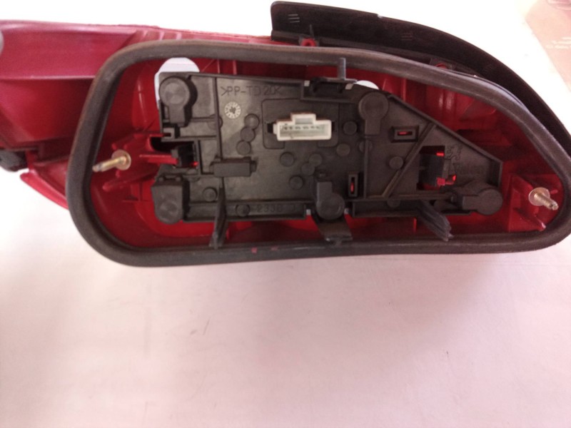 Recambio de piloto trasero derecho para peugeot 406 berlina (s1/s2) srdt referencia OEM IAM 9630364777 6351E8 9630364777