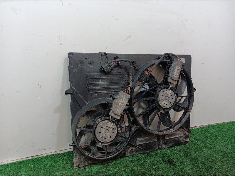Recambio de electroventilador para volkswagen touareg (7la) tdi r5 referencia OEM IAM 7L0121203F 7L0121203F 7L0121203F