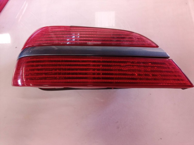 Recambio de piloto trasero izquierdo para peugeot 406 berlina (s1/s2) srdt referencia OEM IAM 9630364877 6350E8 9630364877