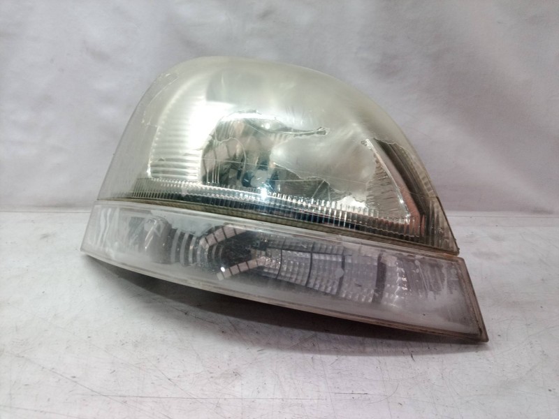 Recambio de faro derecho para renault mascott 3.0 diesel referencia OEM IAM 8200163518 8200163518 8200163518