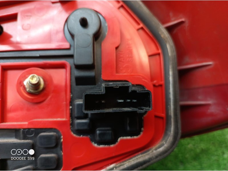 Recambio de piloto trasero izquierdo para peugeot 206 berlina referencia OEM IAM 2531G 2531G 2531G