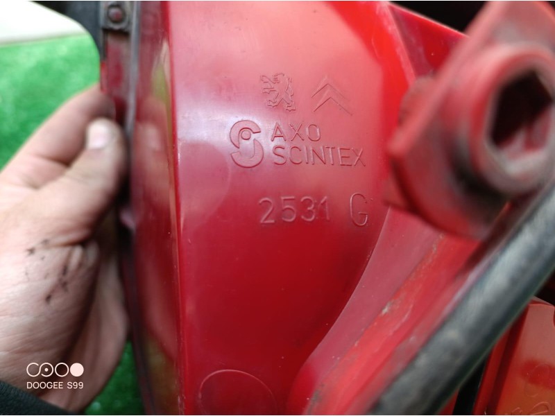 Recambio de piloto trasero izquierdo para peugeot 206 berlina referencia OEM IAM 2531G 2531G 2531G