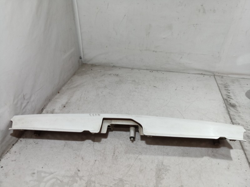 Recambio de rejilla paragolpes central para subaru justy j10 (kad) 1200 referencia OEM IAM   