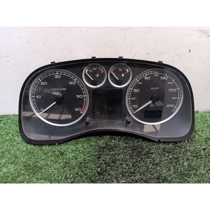 Recambio de cuadro instrumentos para peugeot 307 (s1) xr referencia OEM IAM P9646742480OR00 216518703 216746448