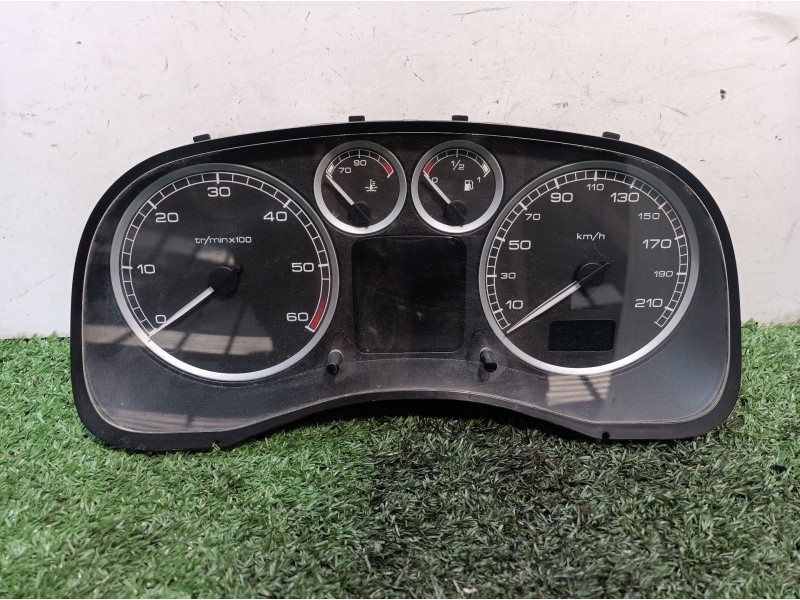 Recambio de cuadro instrumentos para peugeot 307 (s1) xr referencia OEM IAM P9646742480OR00 216518703 216746448