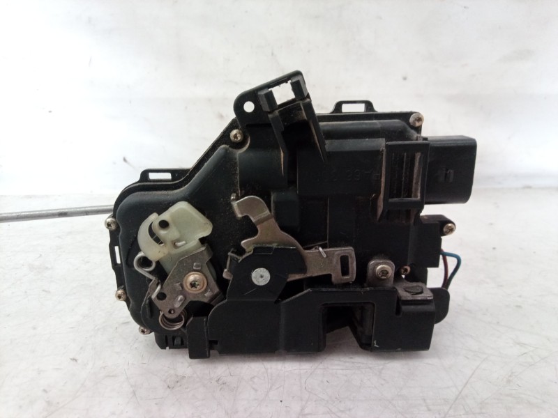 Recambio de cerradura puerta delantera izquierda para audi a4 avant (8e) referencia OEM IAM 4B1837015G 4B1837015G 4B1837015