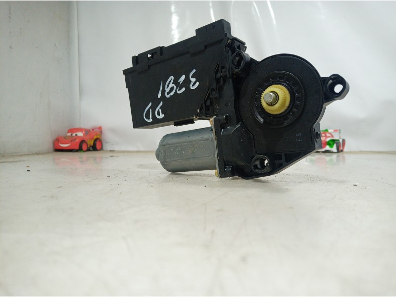 Recambio de motor elevalunas delantero derecho para volkswagen touareg (7la) tdi r5 referencia OEM IAM 7L0959702A 7L0959702A 7L0