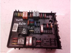 Recambio de caja reles / fusibles para audi a3 (8p) 1.9 tdi ambiente referencia OEM IAM 01394932 01394932 1K0937124