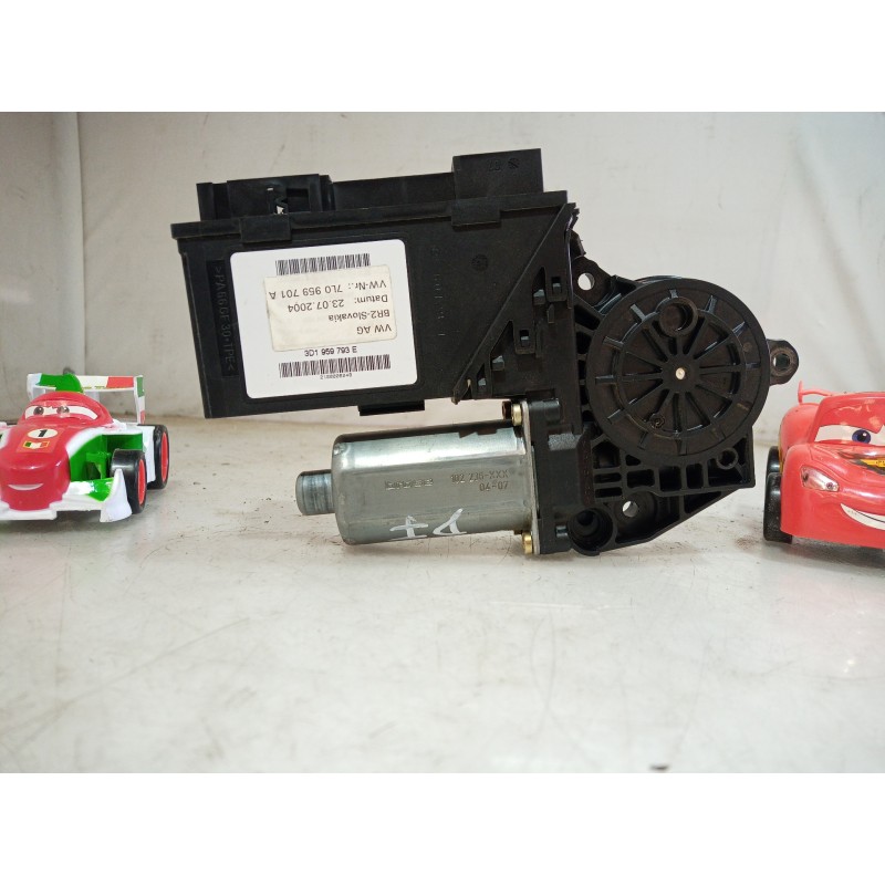 Recambio de motor elevalunas delantero izquierdo para volkswagen touareg (7la) tdi r5 referencia OEM IAM 7L0959701A 7L0959701A 7