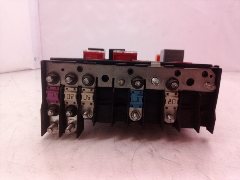 Recambio de caja reles / fusibles para audi a3 (8p) 1.9 tdi ambiente referencia OEM IAM 01394932 01394932 1K0937124
