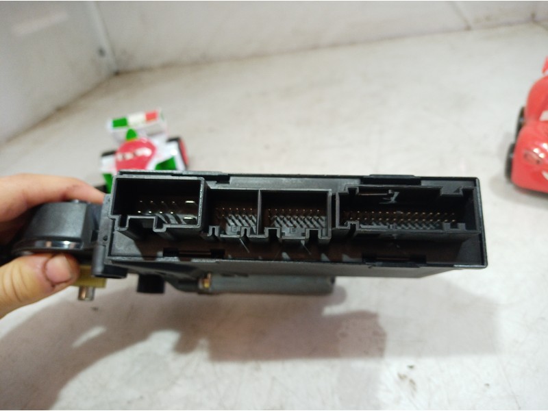 Recambio de motor elevalunas delantero izquierdo para volkswagen touareg (7la) tdi r5 referencia OEM IAM 7L0959701A 7L0959701A 7