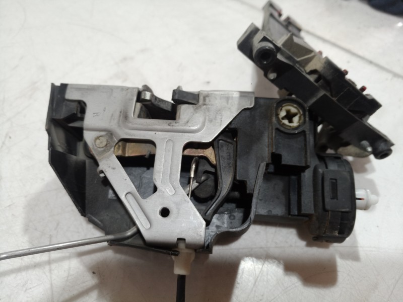 Recambio de cerradura puerta delantera derecha para mercedes-benz clase a (w168) 140 (168.031) referencia OEM IAM A1687 A1687 A1