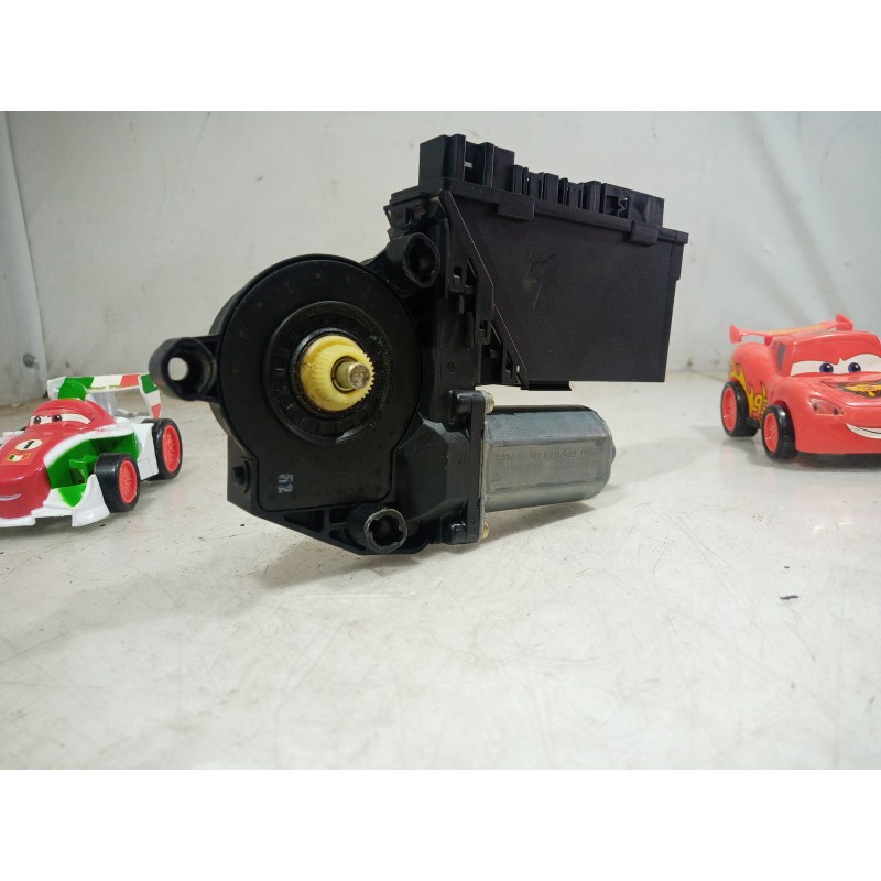 Recambio de motor elevalunas trasero derecho para volkswagen touareg (7la) tdi r5 referencia OEM IAM 7L0959704 7L0959704 7L09597