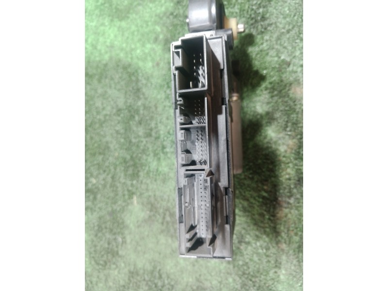 Recambio de motor elevalunas trasero izquierdo para volkswagen touareg (7la) tdi r5 referencia OEM IAM 7L0959703  