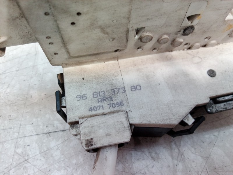 Recambio de cerradura puerta trasera izquierda para peugeot 407 sport referencia OEM IAM 9681337380 9681337380 9681337380