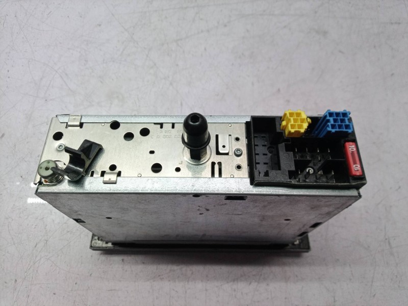 Recambio de sistema audio / radio cd para alfa romeo 147 (190) referencia OEM IAM 7353018230 7353018230 7353018230