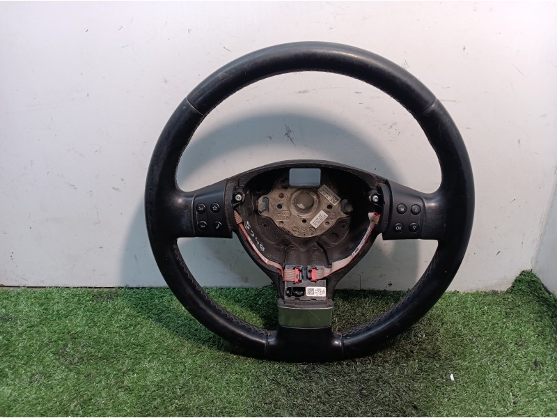 Recambio de volante para volkswagen tiguan (5n1) 2.0 tdi referencia OEM IAM PV61618394D00 61618396 1K0959538F