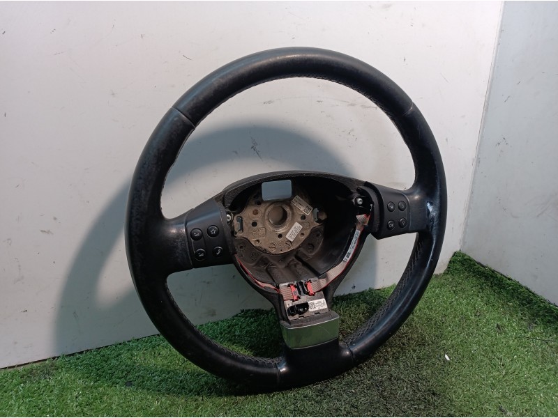 Recambio de volante para volkswagen tiguan (5n1) 2.0 tdi referencia OEM IAM PV61618394D00 61618396 1K0959538F