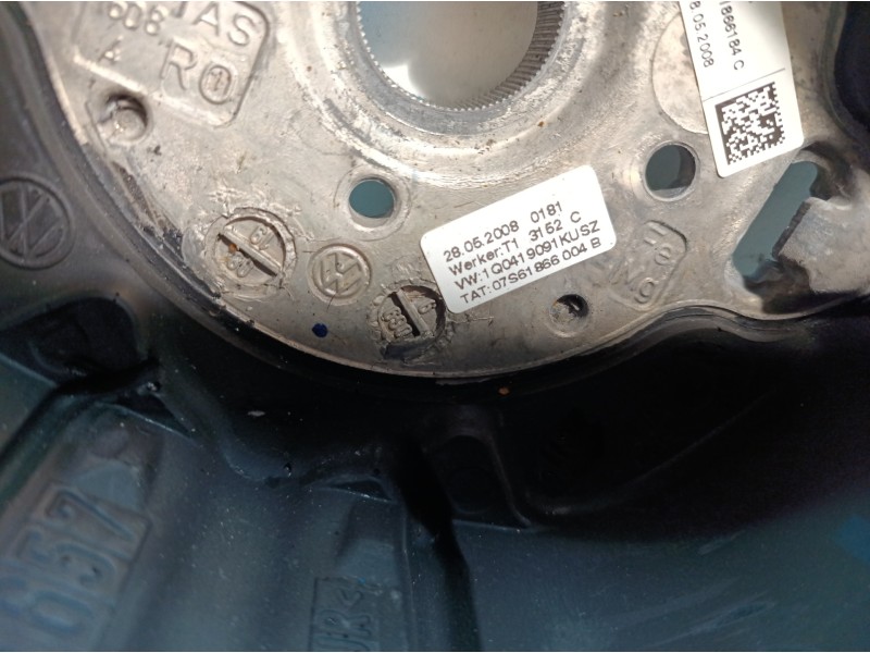 Recambio de volante para volkswagen tiguan (5n1) 2.0 tdi referencia OEM IAM PV61618394D00 61618396 1K0959538F