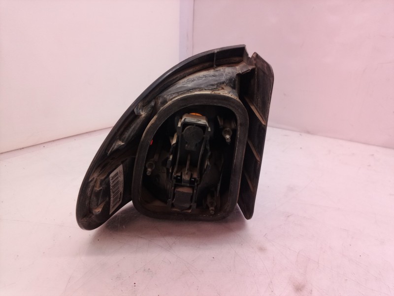 Recambio de piloto trasero derecho para renault laguna (b56) 1.8 16v rt referencia OEM IAM 7700420123  