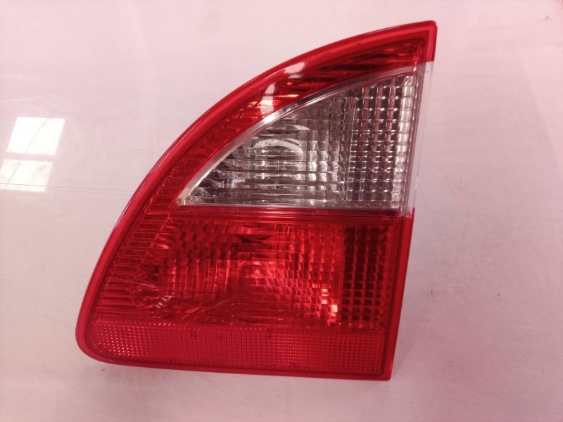 Recambio de piloto trasero derecho interior para ford galaxy (vy) ghia referencia OEM IAM 7M5945094B 7M5945094B 7M5945094B