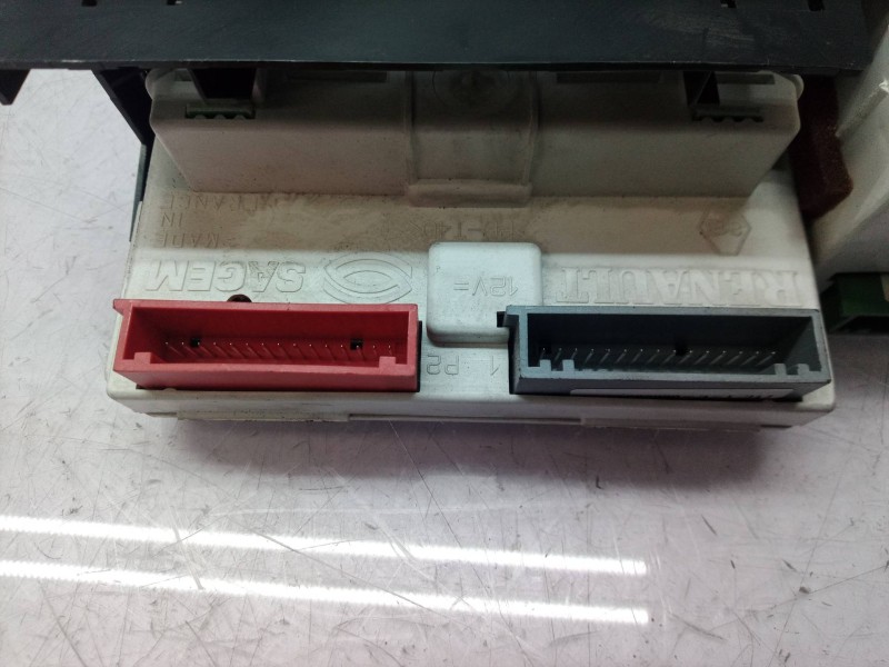 Recambio de pantalla multifuncion para renault laguna ii (bg0) authentique referencia OEM IAM P8200002604 P8200002604 P820000260