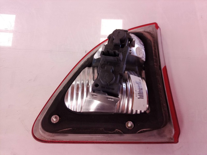 Recambio de piloto trasero izquierdo interior para ford galaxy (vy) ghia referencia OEM IAM 7M5945093B 7M5945111A 7M5945111A