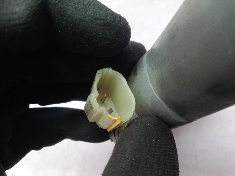 Recambio de motor elevalunas trasero derecho para kia carens (un) referencia OEM IAM    Recambio de motor elevalunas trasero derecho para kia carens (un) referencia OEM IAM