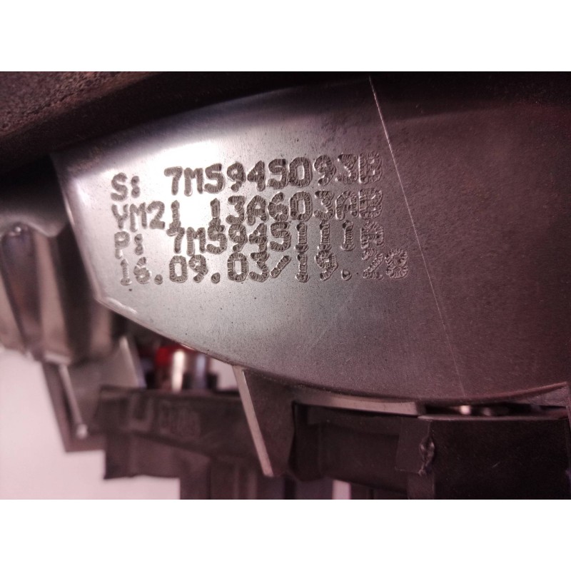 Recambio de piloto trasero izquierdo interior para ford galaxy (vy) ghia referencia OEM IAM 7M5945093B 7M5945111A 7M5945111A