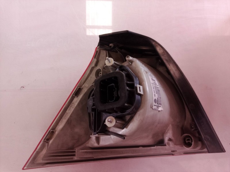 Recambio de piloto trasero derecho para volkswagen golf v berlina (1k1) trendline referencia OEM IAM 1K6945096G 89032903 1K69450