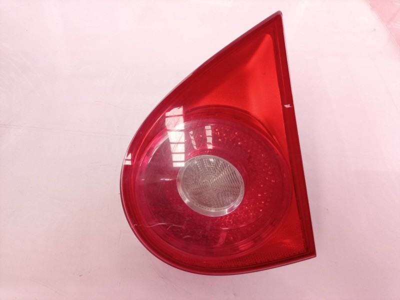 Recambio de piloto trasero derecho interior para volkswagen golf v berlina (1k1) trendline referencia OEM IAM 1K6945094G 8903290