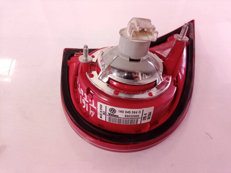 Recambio de piloto trasero derecho interior para volkswagen golf v berlina (1k1) trendline referencia OEM IAM 1K6945094G 8903290