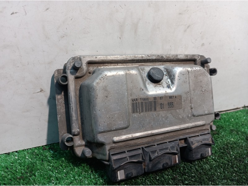 Recambio de centralita motor uce para peugeot 206 berlina quicksilver referencia OEM IAM 9648482980 9648482980 0261208101