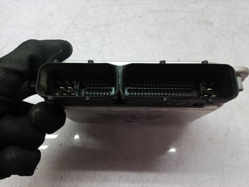 Recambio de centralita motor uce para seat ibiza (6l1) stella referencia OEM IAM 038906019NE 038906019 0281011824