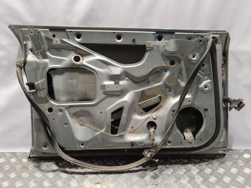 Recambio de puerta delantera izquierda para audi a4 berlina (8e) 1.8 20v turbo referencia OEM IAM   