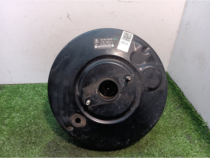 Recambio de servofreno para volkswagen tiguan (5n1) 2.0 tdi referencia OEM IAM 3C1614105AH 3C1614105AH 03787440014