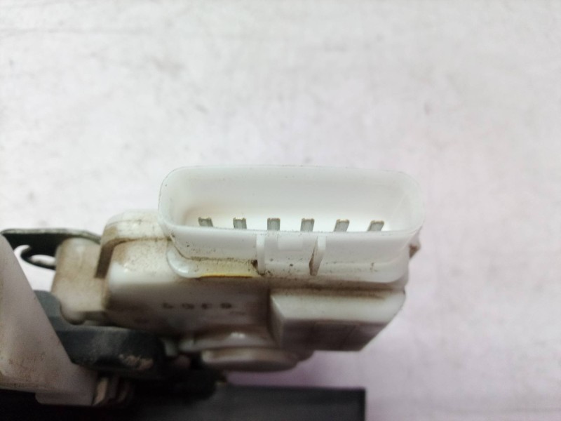 Recambio de cerradura puerta delantera derecha para kia carens (un) referencia OEM IAM    Recambio de cerradura puerta delantera derecha para kia carens (un) referencia OEM IAM