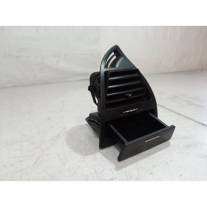 Recambio de rejilla aireadora para citroën c4 coupe 2.0 hdi fap cat (rhr / dw10bted4) referencia OEM IAM 9646337977 9646337977 9