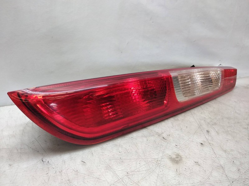 Recambio de piloto trasero derecho para ford focus berlina (cap) ghia referencia OEM IAM   