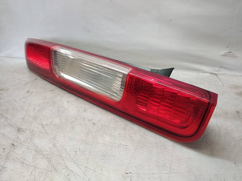 Recambio de piloto trasero derecho para ford focus berlina (cap) ghia referencia OEM IAM   