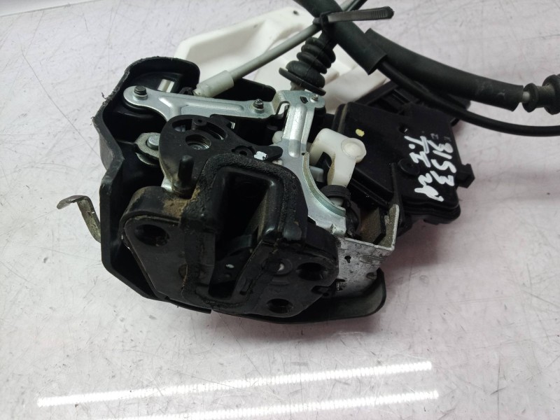 Recambio de cerradura puerta trasera izquierda para kia carens (un) referencia OEM IAM    Recambio de cerradura puerta trasera izquierda para kia carens (un) referencia OEM IAM