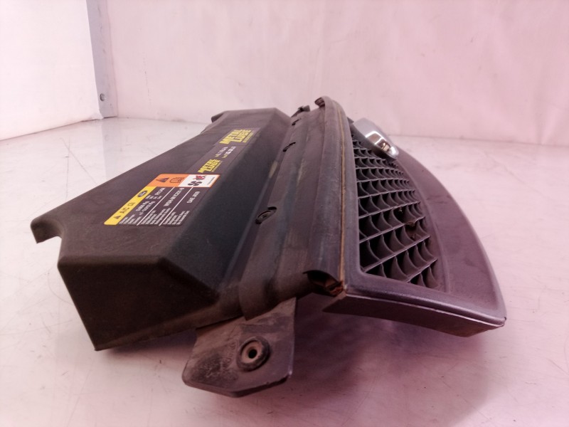 Recambio de rejilla delantera para ford focus berlina (cap) ghia referencia OEM IAM   