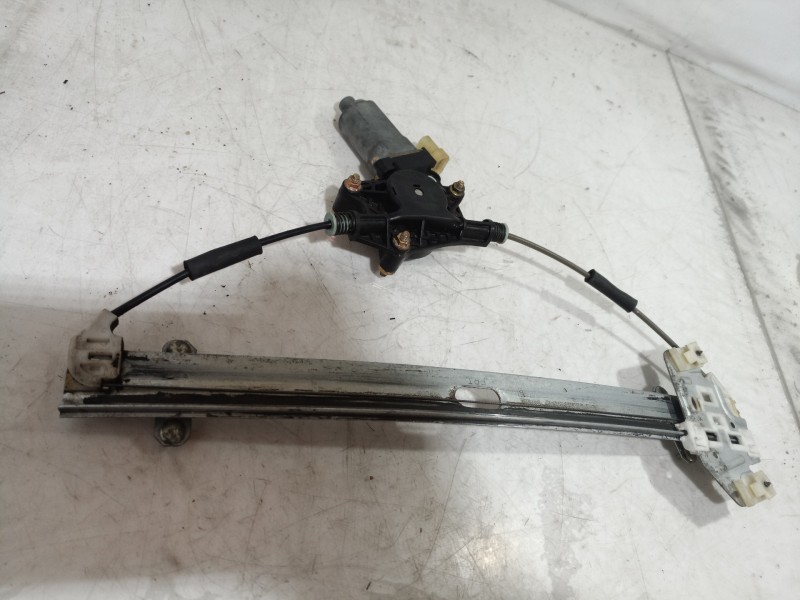 Recambio de motor elevalunas delantero izquierdo para kia rio 1.5 crdi ex2 referencia OEM IAM   