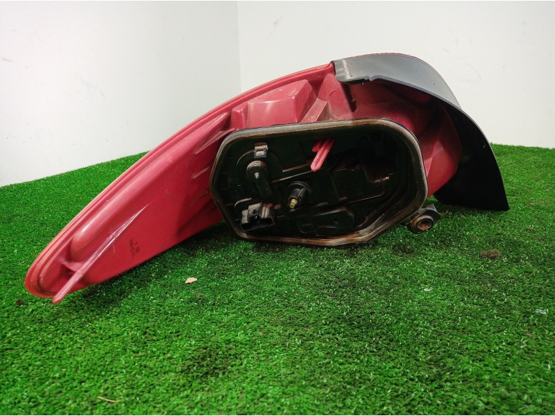 Recambio de piloto trasero derecho para peugeot 206 berlina gti referencia OEM IAM   