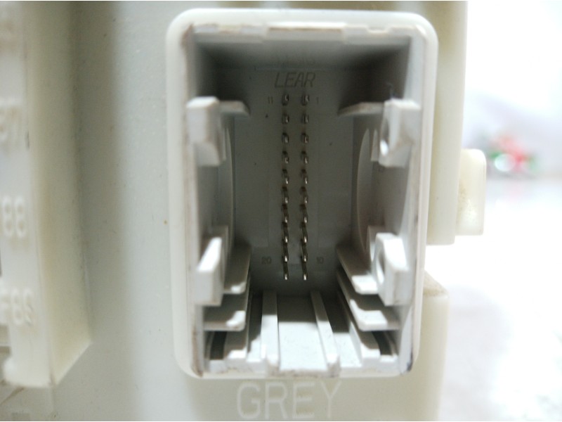 Recambio de caja reles / fusibles para ford c-max edition referencia OEM IAM DV6T14A073EM DV6T14A073EM DV6T14A073