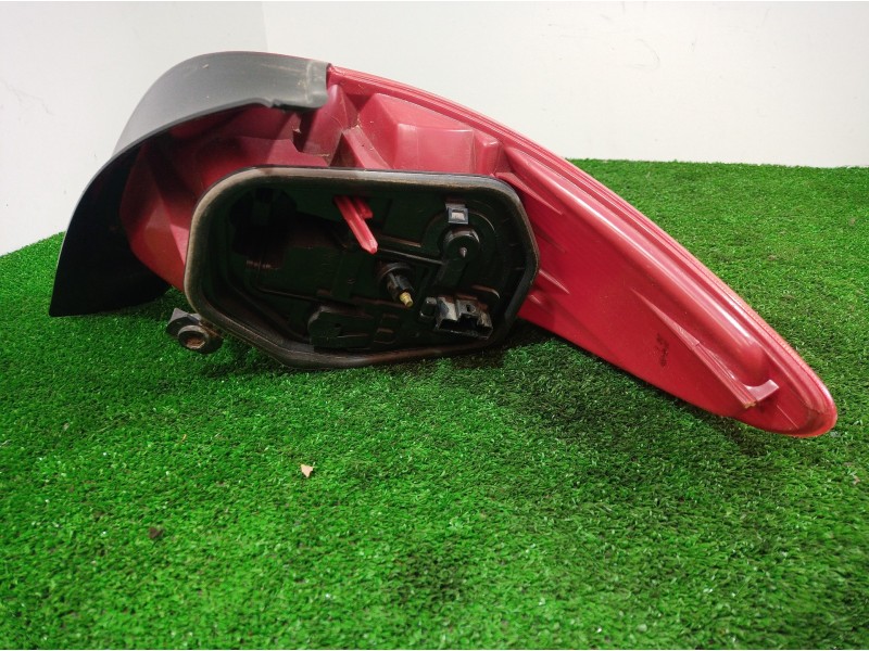 Recambio de piloto trasero izquierdo para peugeot 206 berlina gti referencia OEM IAM   