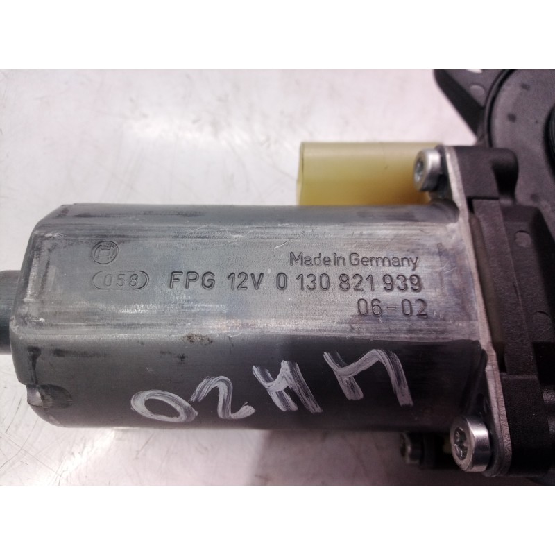 Recambio de motor elevalunas delantero derecho para ford fiesta (cbk) ambiente referencia OEM IAM 0130821939 0130821939 01308219