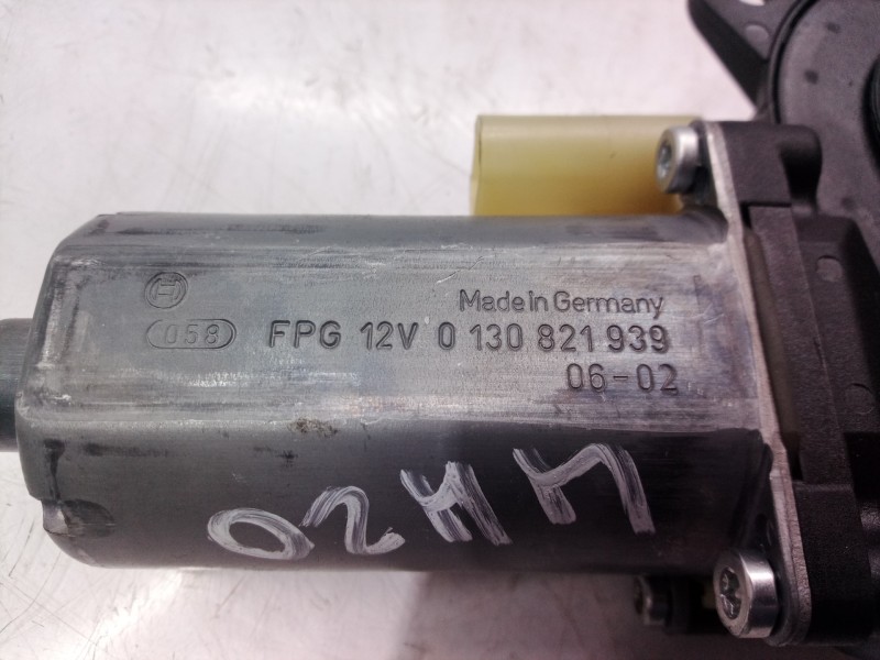 Recambio de motor elevalunas delantero derecho para ford fiesta (cbk) ambiente referencia OEM IAM 0130821939 0130821939 01308219