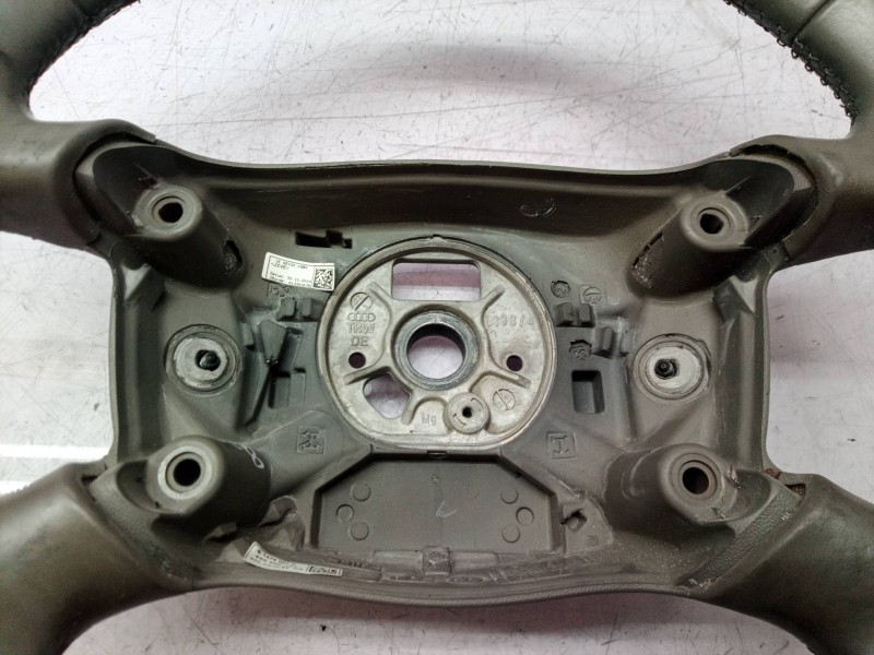 Recambio de volante para audi a6 avant (4b5) 2.5 tdi quattro referencia OEM IAM 8E0000124 8E0000124 8E0000124