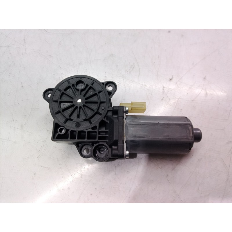 Recambio de motor elevalunas delantero derecho para ford fiesta (cbk) ambiente referencia OEM IAM 0130821939 0130821939 01308219